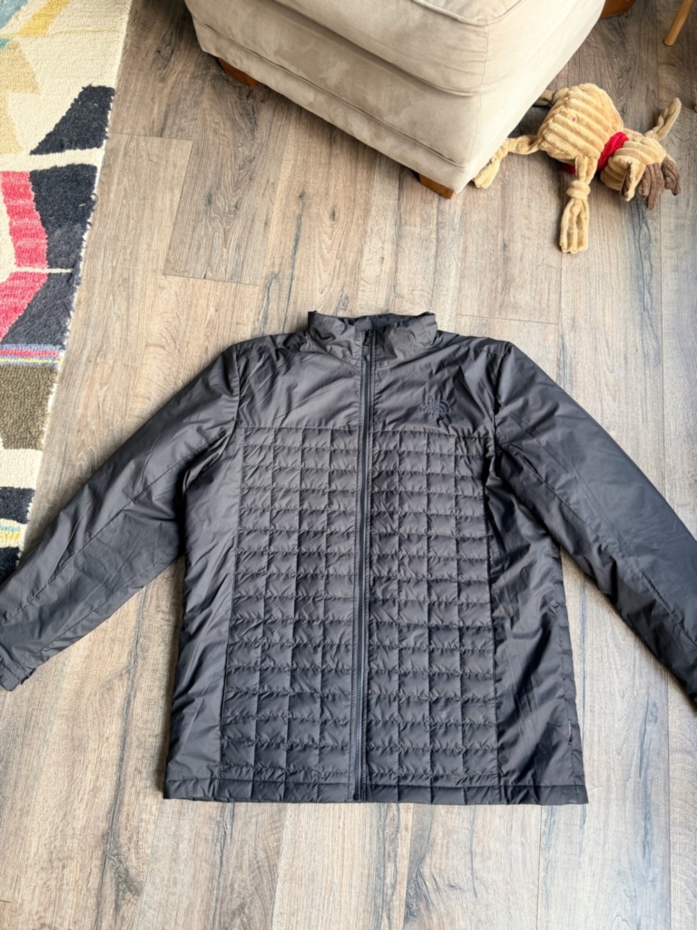 Men’s North Face puffer